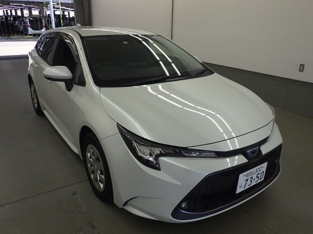 70376 Toyota Corolla touring ZWE211W 2022 г. (Honda Kansai)